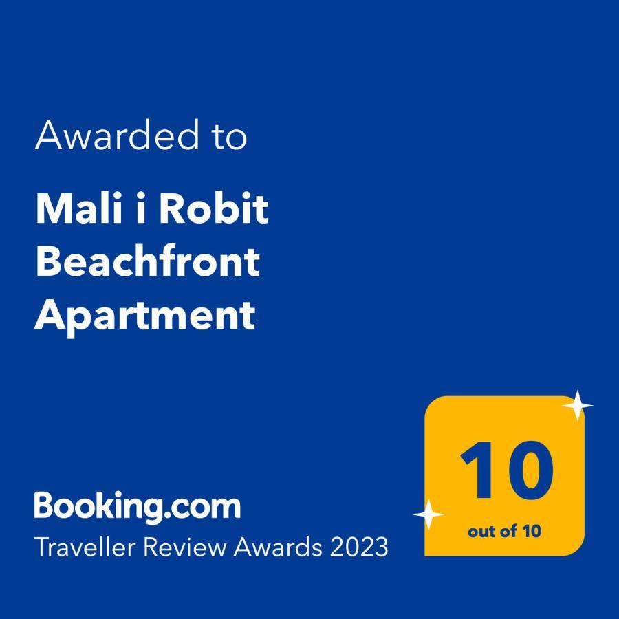 Mali I Robit Beachfront Apartment Golem  Kültér fotó