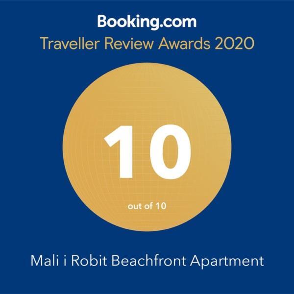 Mali I Robit Beachfront Apartment Golem  Kültér fotó
